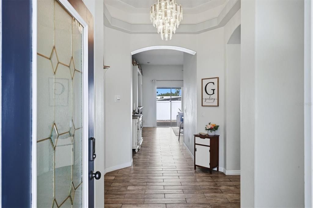 For Sale: $400,000 (3 beds, 2 baths, 1824 Square Feet)