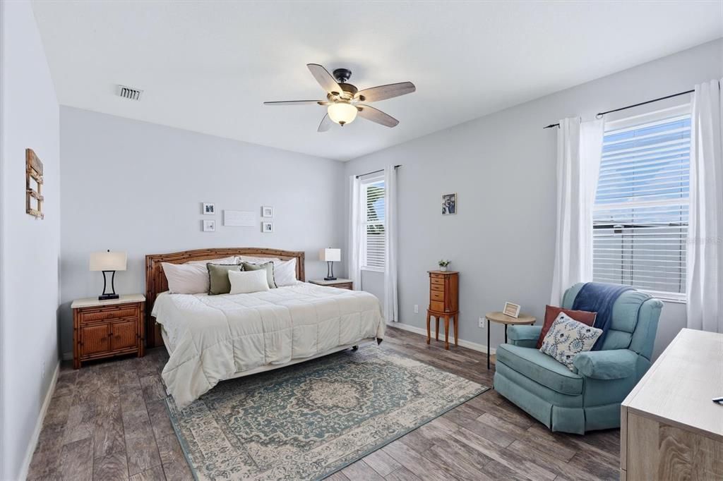 For Sale: $400,000 (3 beds, 2 baths, 1824 Square Feet)