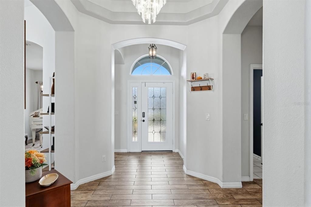 For Sale: $400,000 (3 beds, 2 baths, 1824 Square Feet)