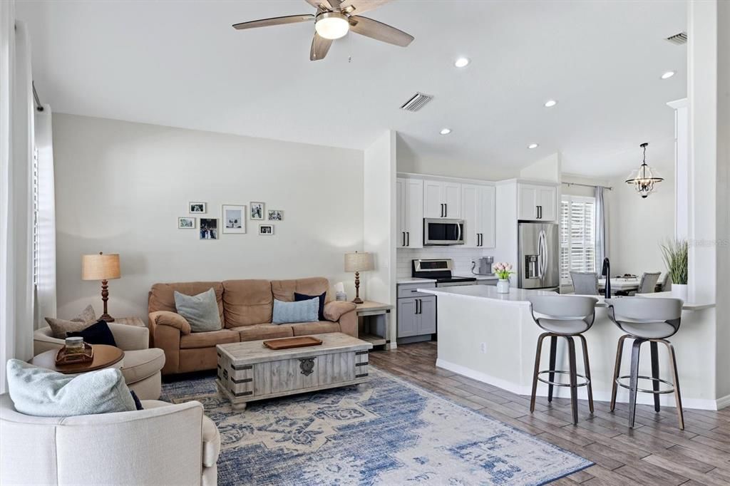 For Sale: $400,000 (3 beds, 2 baths, 1824 Square Feet)