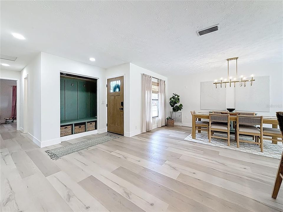 En Renta: $4,150 (3 camas, 2 baños, 1438 Pies cuadrados)