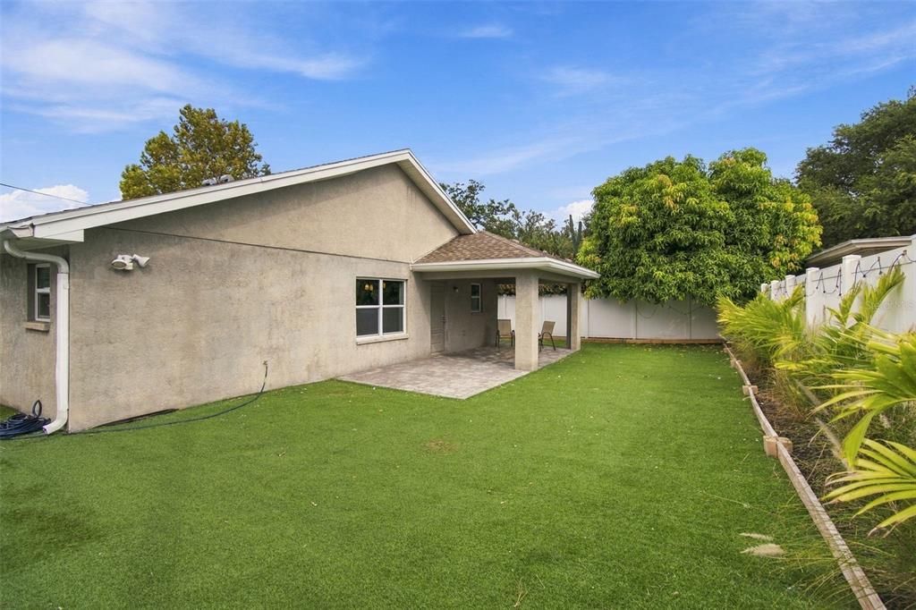 En Venta: $429,000 (3 camas, 2 baños, 1358 Pies cuadrados)