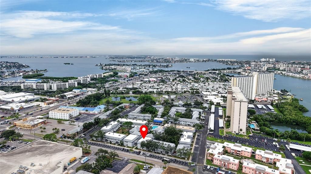 На продажу: $95,000 (1 спален, 1 ванн, 741 Квадратных фут)