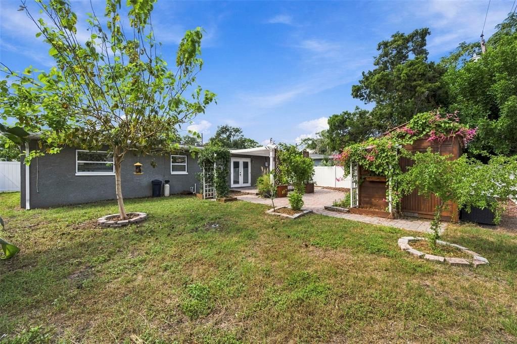 На продажу: $435,000 (3 спален, 1 ванн, 1352 Квадратных фут)