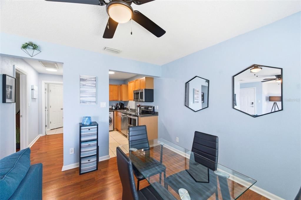 For Rent: $2,000 (1 beds, 1 baths, 668 Square Feet)