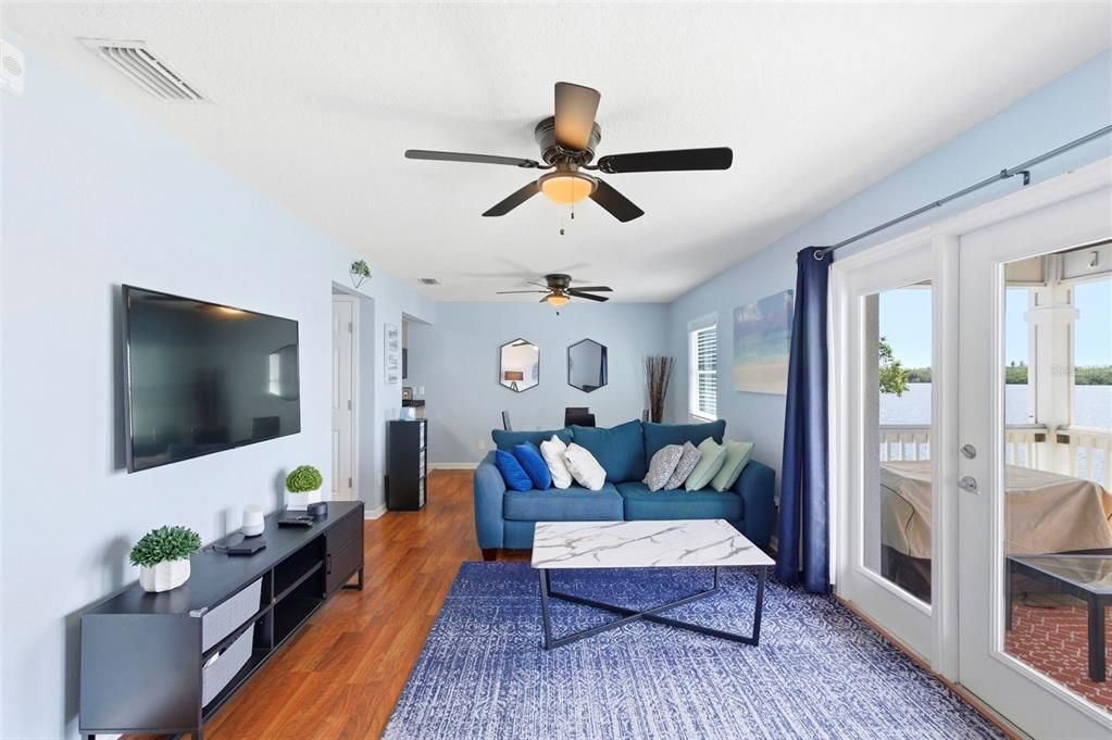 For Rent: $2,000 (1 beds, 1 baths, 668 Square Feet)