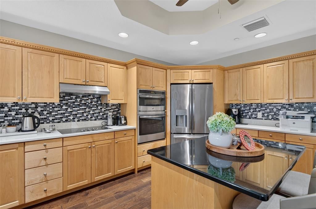 For Sale: $1,180,000 (3 beds, 3 baths, 1995 Square Feet)