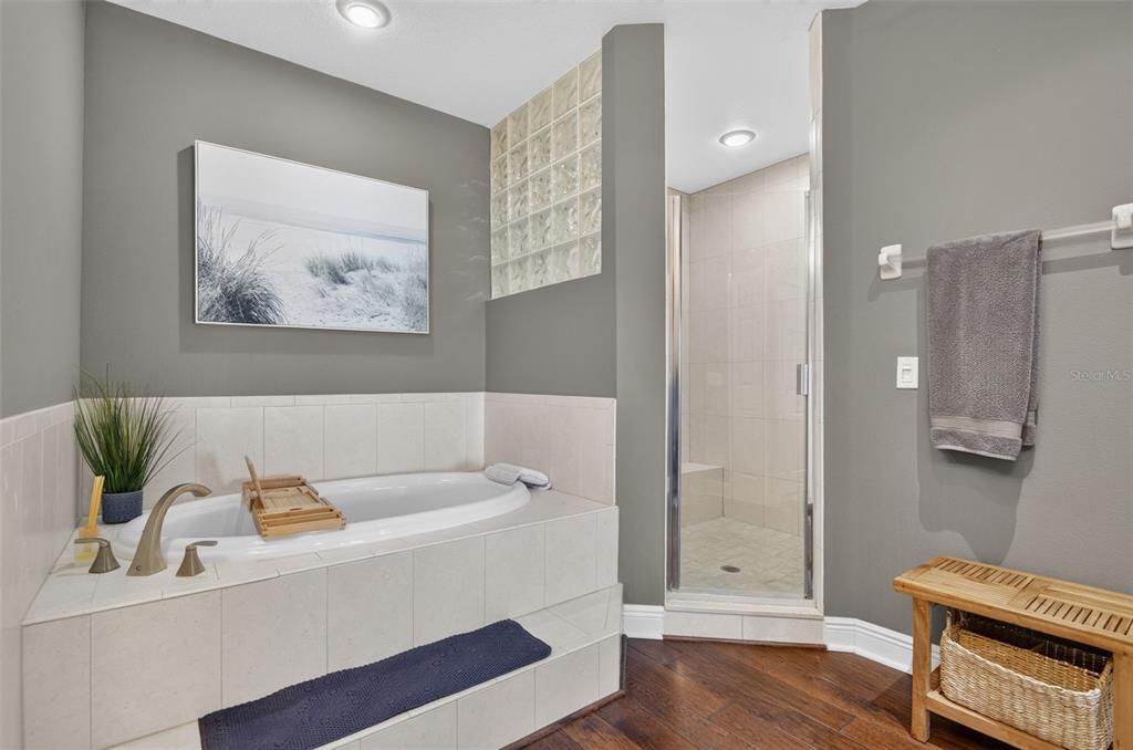 For Sale: $1,180,000 (3 beds, 3 baths, 1995 Square Feet)