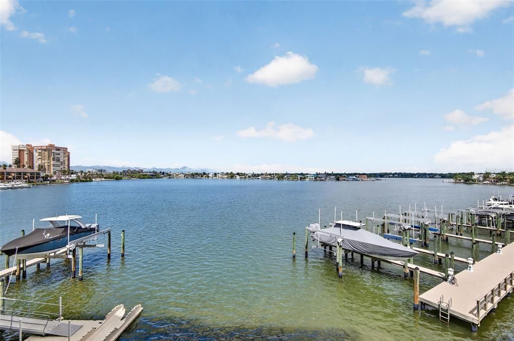 For Sale: $1,180,000 (3 beds, 3 baths, 1995 Square Feet)