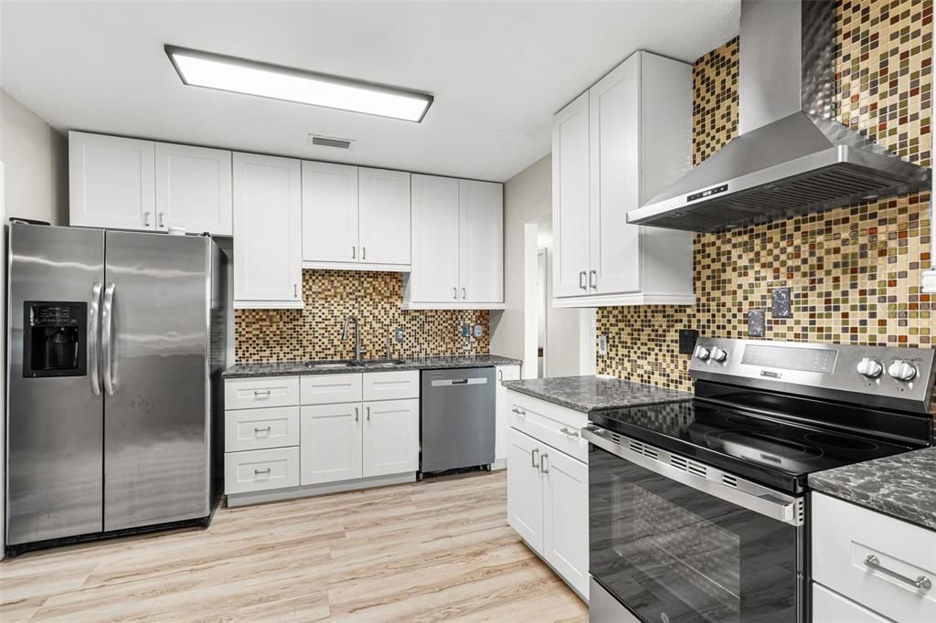 For Sale: $415,000 (3 beds, 2 baths, 1528 Square Feet)