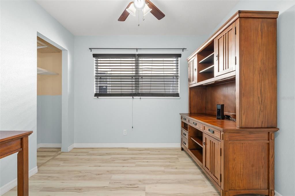For Sale: $415,000 (3 beds, 2 baths, 1528 Square Feet)