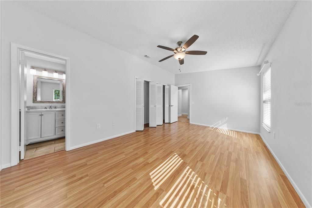 For Rent: $1,900 (3 beds, 2 baths, 1230 Square Feet)