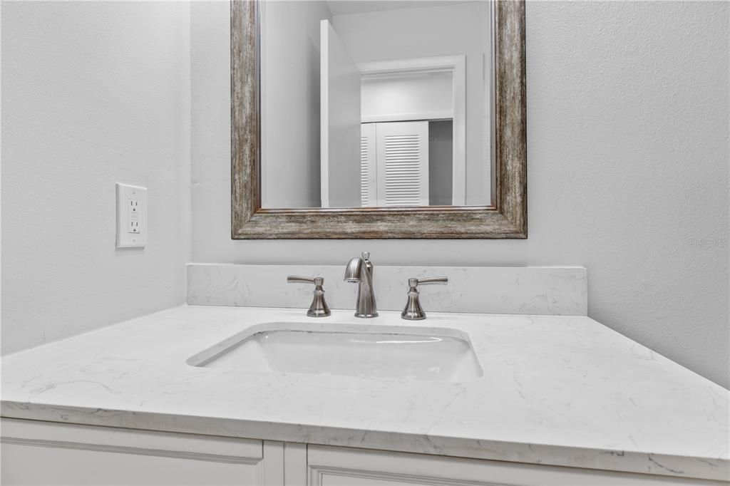 For Rent: $1,900 (3 beds, 2 baths, 1230 Square Feet)