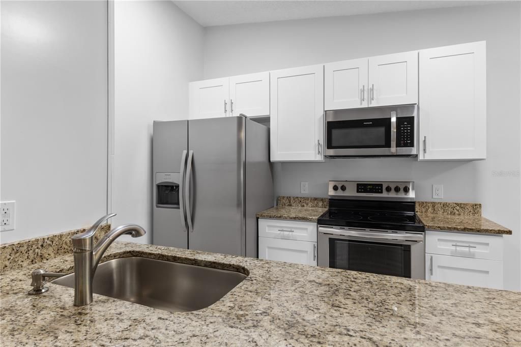 For Rent: $1,900 (3 beds, 2 baths, 1230 Square Feet)