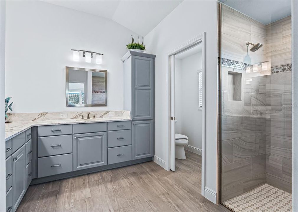 For Sale: $1,150,000 (4 beds, 2 baths, 2555 Square Feet)