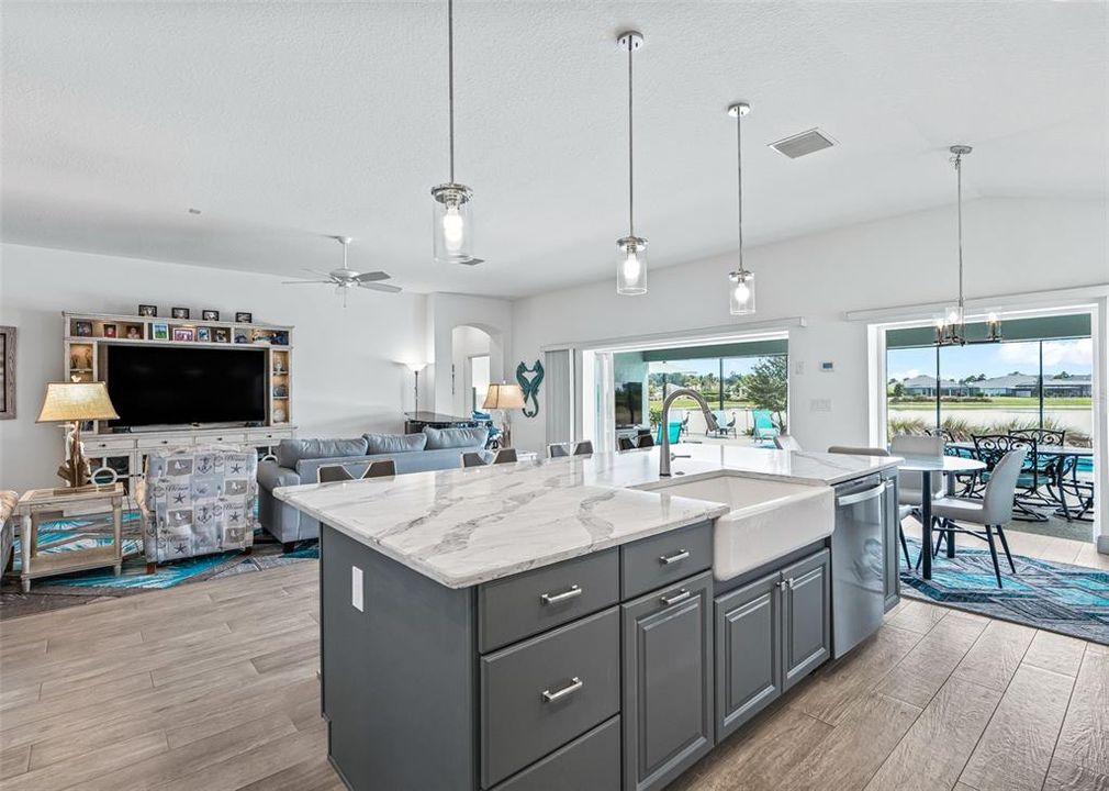 For Sale: $1,150,000 (4 beds, 2 baths, 2555 Square Feet)