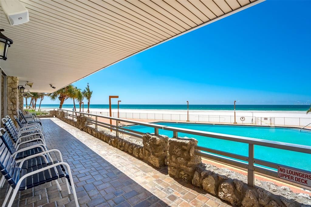 For Sale: $425,000 (1 beds, 1 baths, 1060 Square Feet)