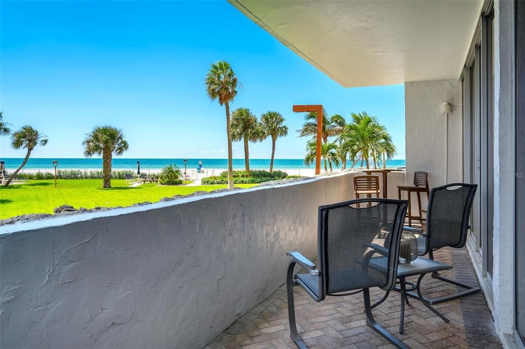 For Sale: $425,000 (1 beds, 1 baths, 1060 Square Feet)