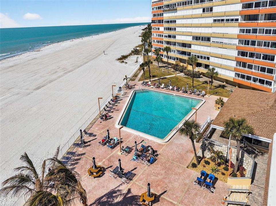 For Sale: $425,000 (1 beds, 1 baths, 1060 Square Feet)