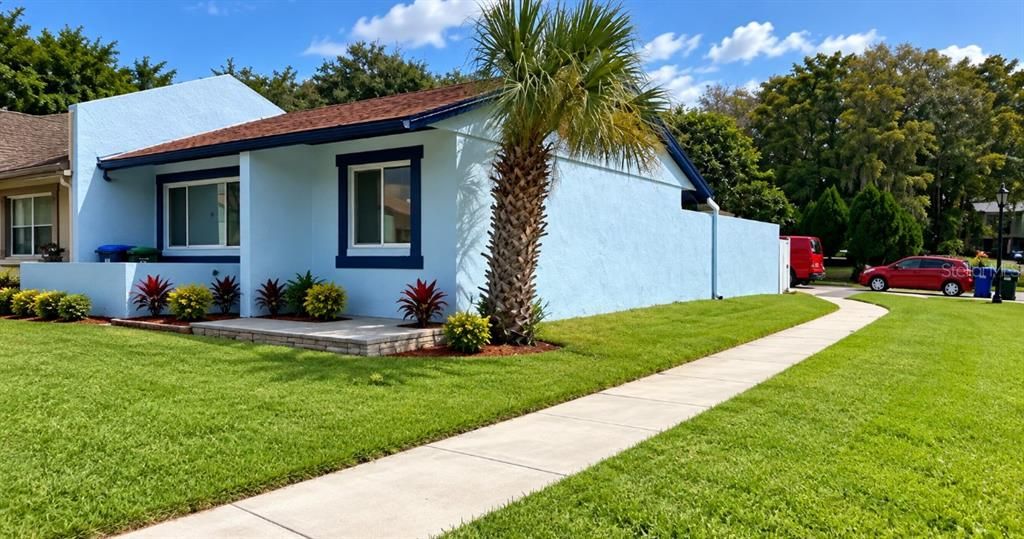 For Rent: $2,300 (3 beds, 2 baths, 1045 Square Feet)