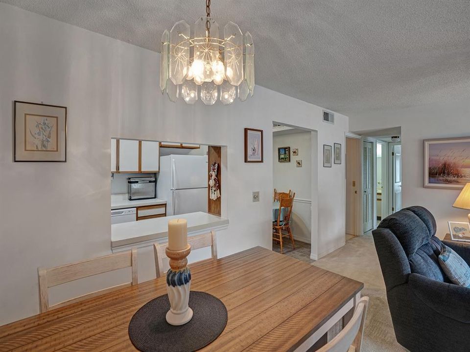 En Venta: $119,900 (2 camas, 2 baños, 1035 Pies cuadrados)