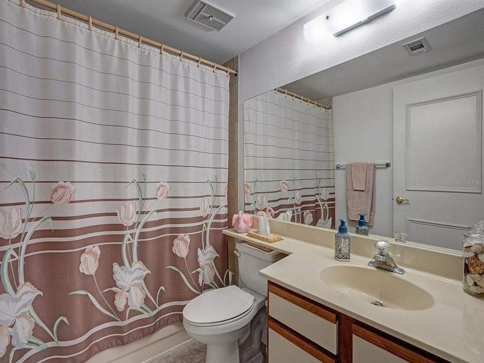 En Venta: $119,900 (2 camas, 2 baños, 1035 Pies cuadrados)