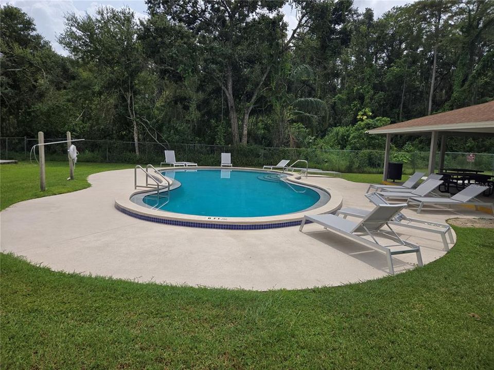 For Rent: $1,900 (2 beds, 1 baths, 804 Square Feet)