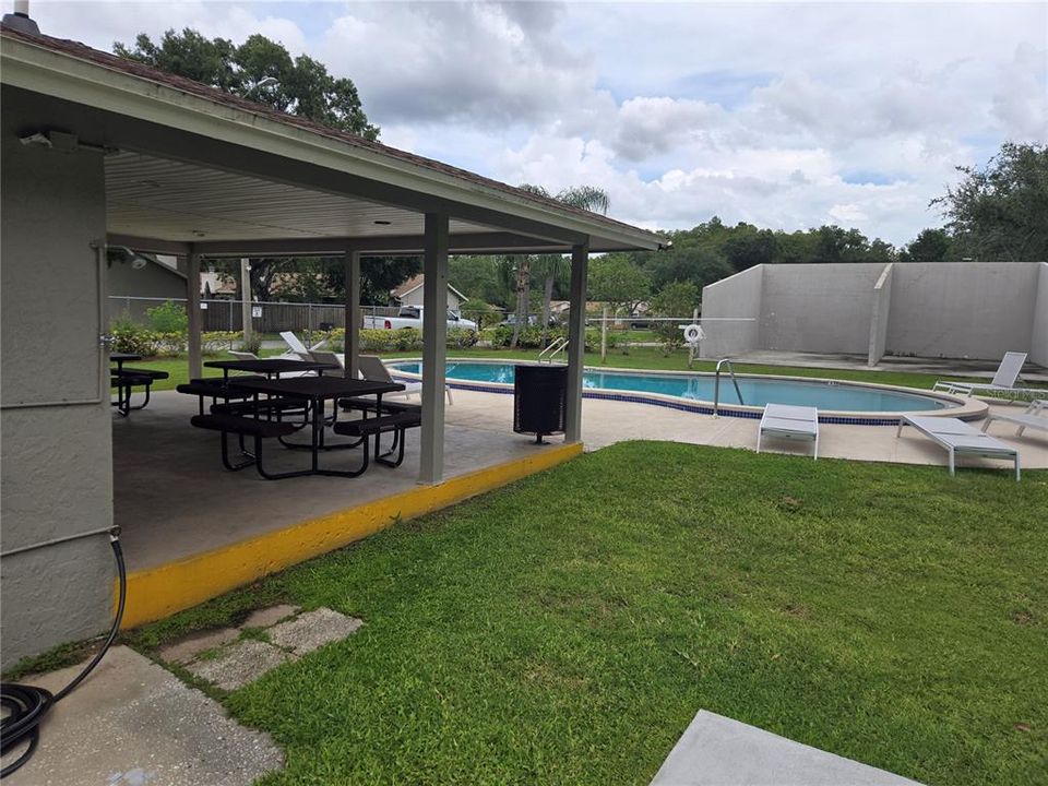 For Rent: $1,900 (2 beds, 1 baths, 804 Square Feet)