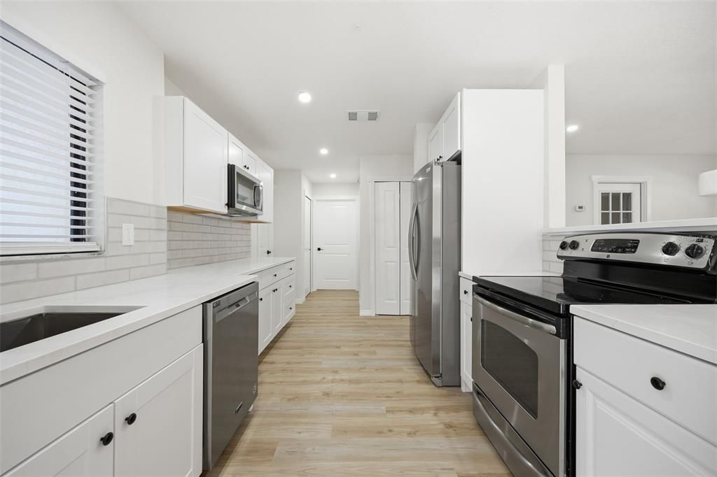 En Venta: $275,000 (3 camas, 2 baños, 1400 Pies cuadrados)