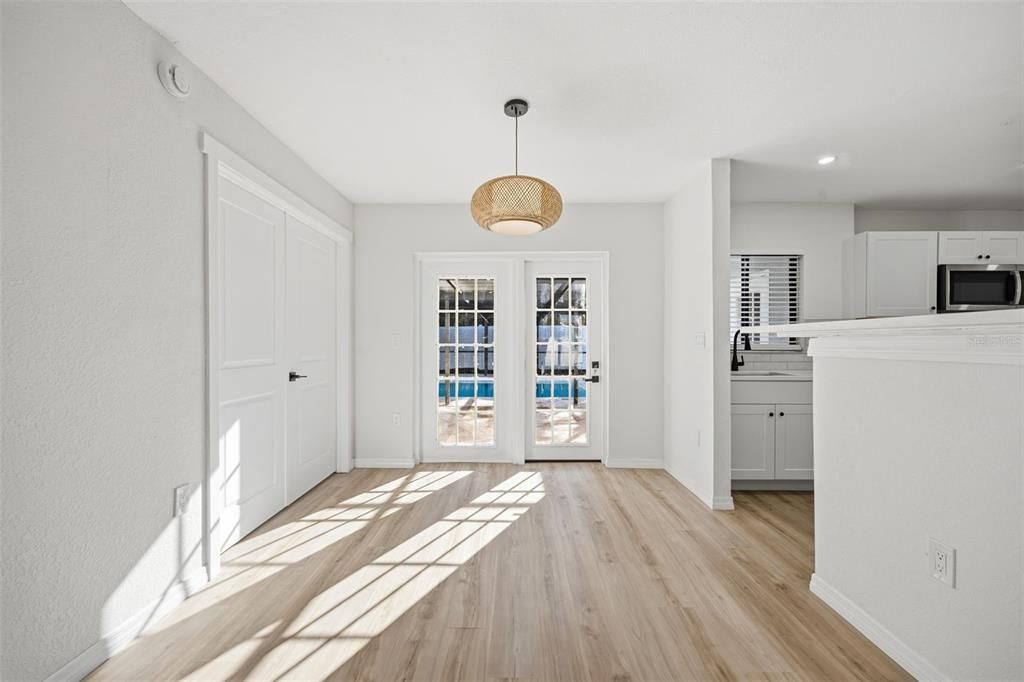 En Venta: $275,000 (3 camas, 2 baños, 1400 Pies cuadrados)