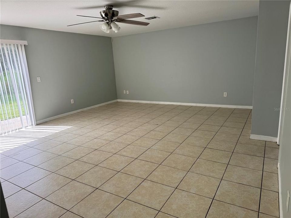 For Rent: $1,800 (4 beds, 2 baths, 1603 Square Feet)