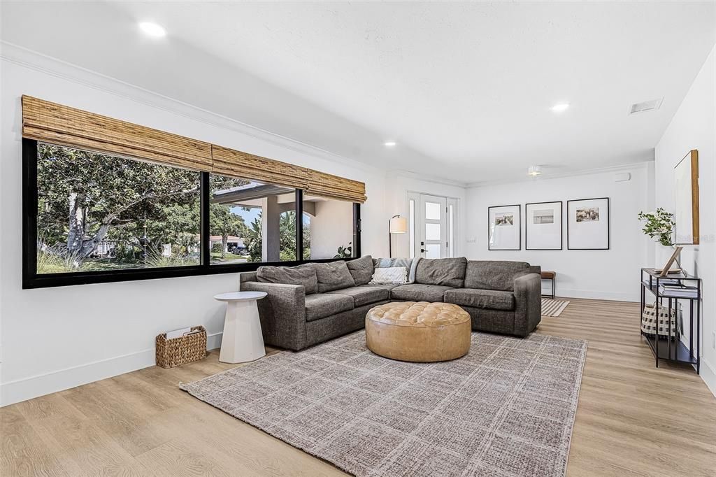 For Sale: $825,000 (4 beds, 3 baths, 2364 Square Feet)