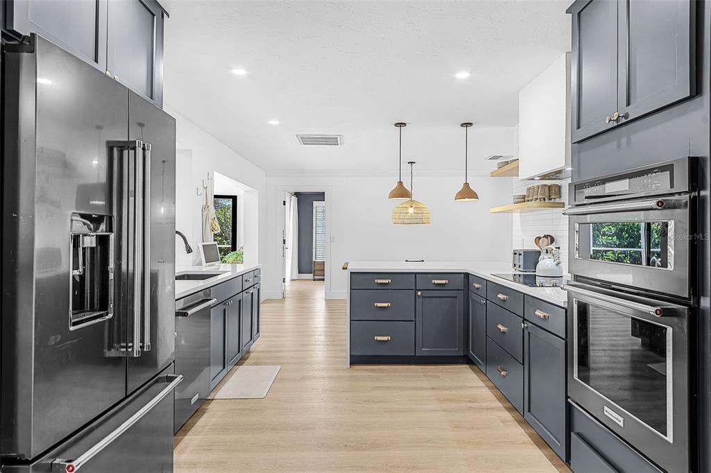 For Sale: $825,000 (4 beds, 3 baths, 2364 Square Feet)