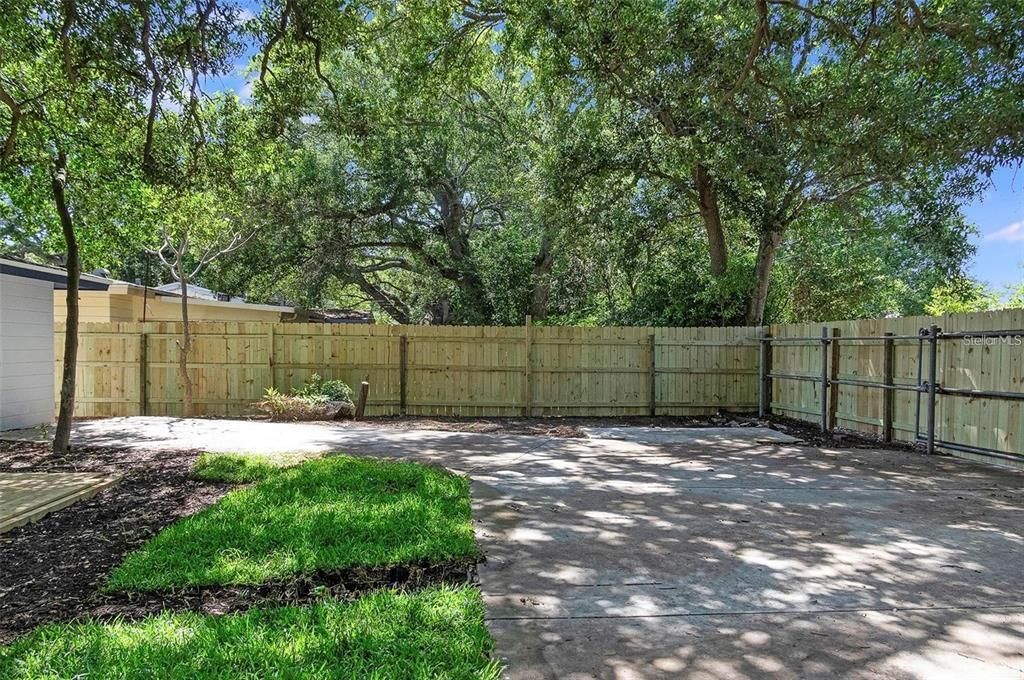 For Rent: $3,800 (3 beds, 2 baths, 1368 Square Feet)