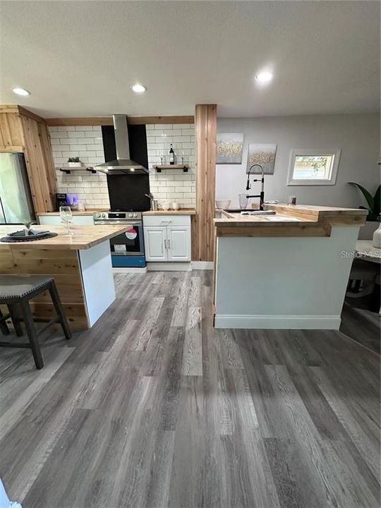 For Rent: $3,800 (3 beds, 2 baths, 1368 Square Feet)