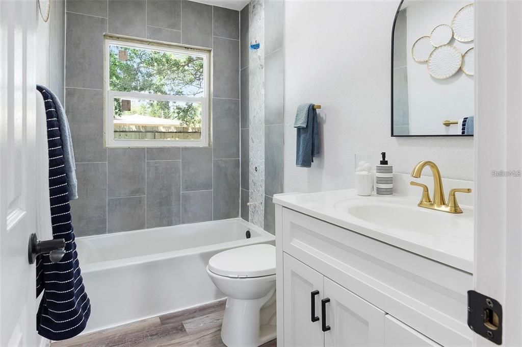 For Rent: $3,800 (3 beds, 2 baths, 1368 Square Feet)