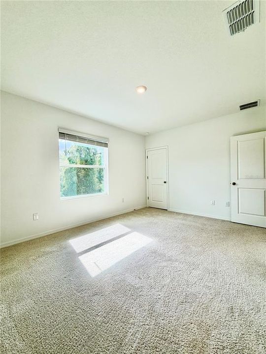 For Rent: $2,150 (3 beds, 2 baths, 1673 Square Feet)