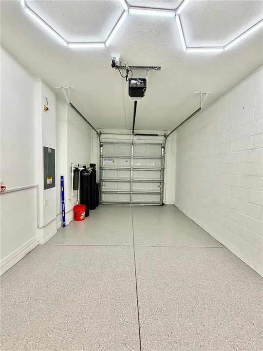 For Rent: $2,150 (3 beds, 2 baths, 1673 Square Feet)