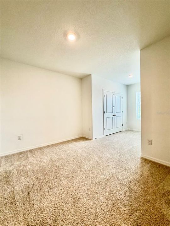For Rent: $2,150 (3 beds, 2 baths, 1673 Square Feet)