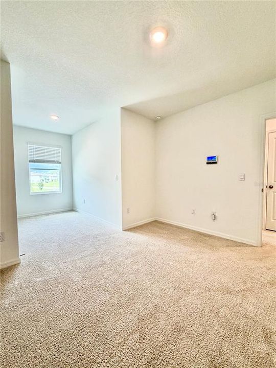 For Rent: $2,150 (3 beds, 2 baths, 1673 Square Feet)