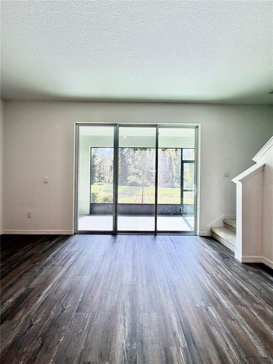 For Rent: $2,150 (3 beds, 2 baths, 1673 Square Feet)