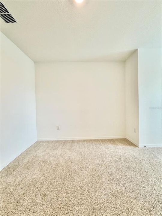 For Rent: $2,150 (3 beds, 2 baths, 1673 Square Feet)