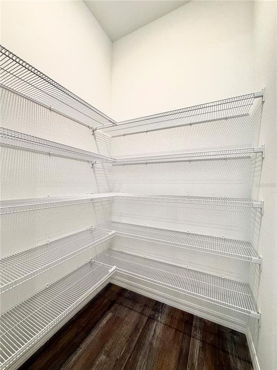 For Rent: $2,150 (3 beds, 2 baths, 1673 Square Feet)