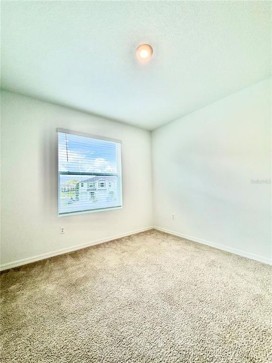 For Rent: $2,150 (3 beds, 2 baths, 1673 Square Feet)