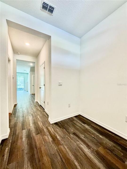 For Rent: $2,150 (3 beds, 2 baths, 1673 Square Feet)