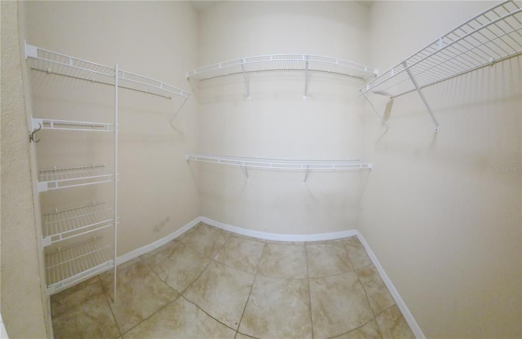 For Rent: $2,200 (3 beds, 2 baths, 1614 Square Feet)