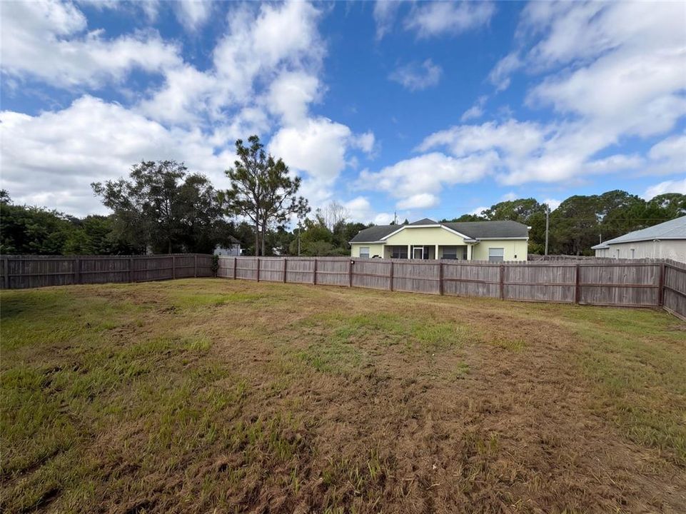 For Sale: $252,000 (3 beds, 2 baths, 1333 Square Feet)