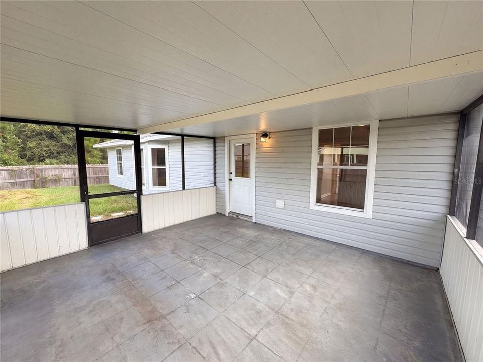 For Sale: $252,000 (3 beds, 2 baths, 1333 Square Feet)