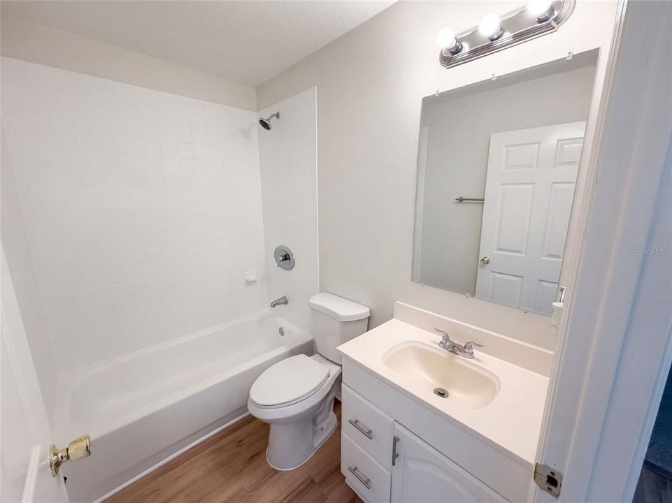 For Sale: $252,000 (3 beds, 2 baths, 1333 Square Feet)