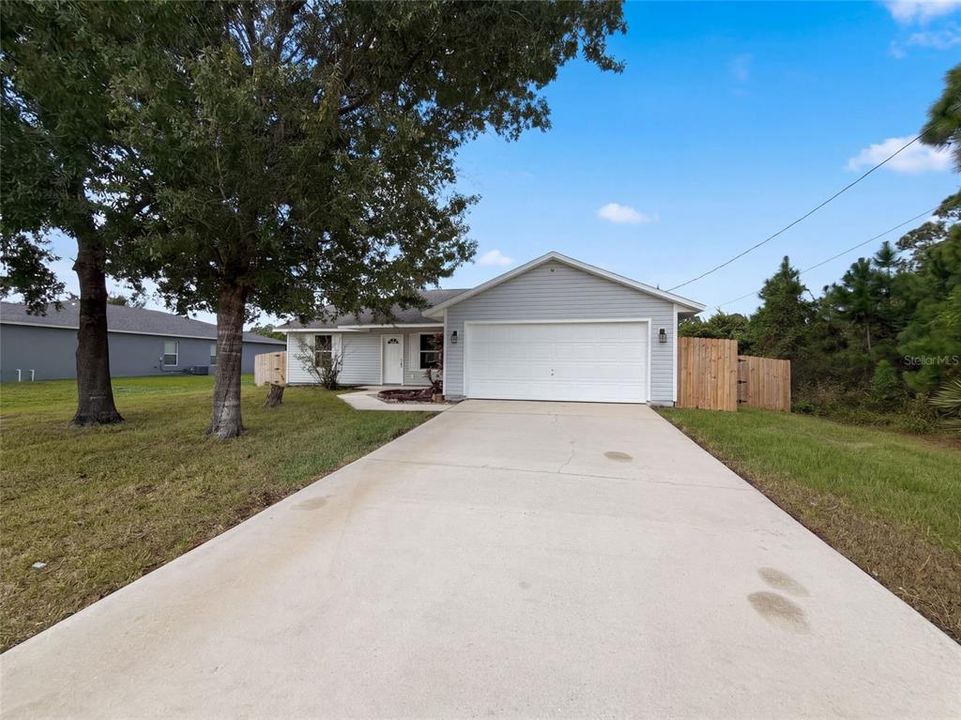For Sale: $252,000 (3 beds, 2 baths, 1333 Square Feet)
